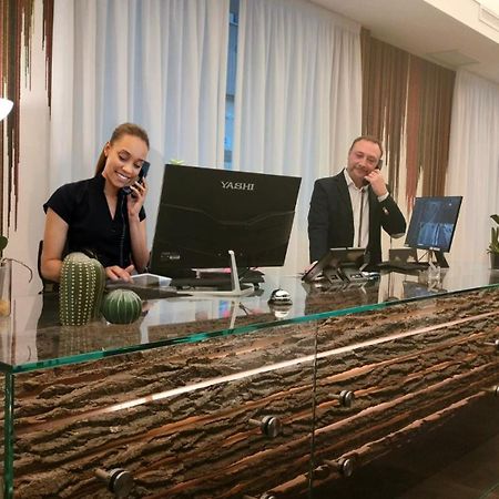Outside Boutique Hotel فوجيا المظهر الخارجي الصورة